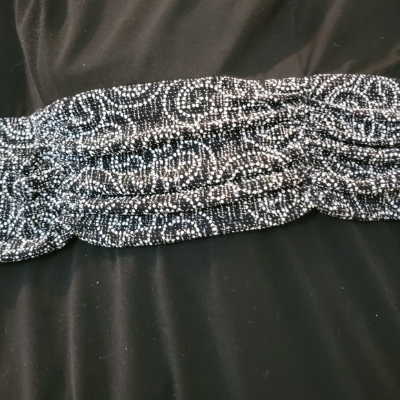 Ladies 2Pc Set - Picture 8 of 10